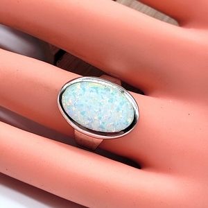 🦋White opal silver 925 ring